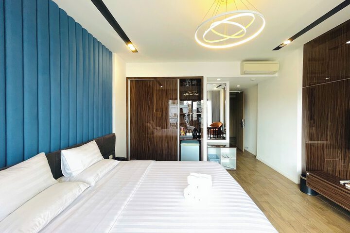 Room 28 of 45