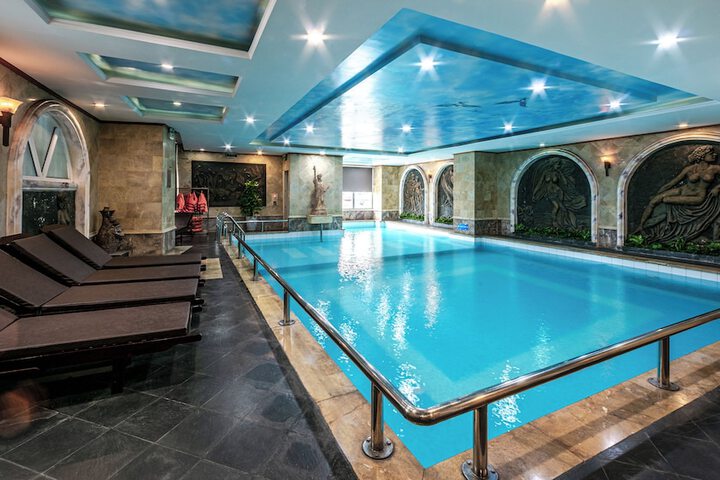 Pool 65 of 119