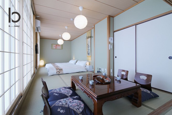 Room 34 of 219
