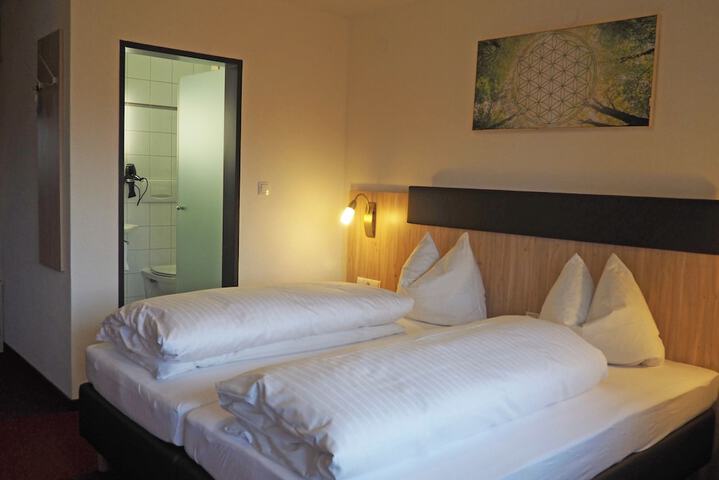 Room 8 of 65