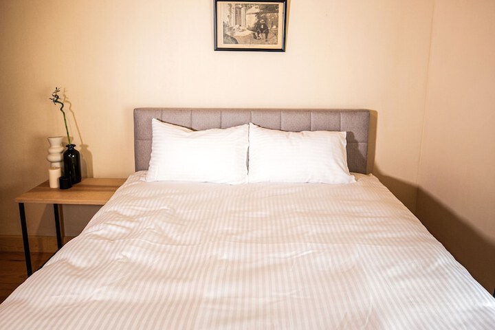 Room 5 of 42