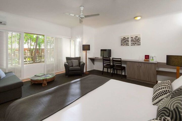 Room 6 of 48