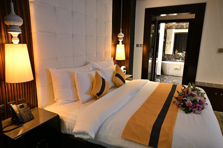 Room 12 of 62