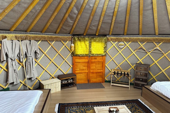 Room 42 of 122
