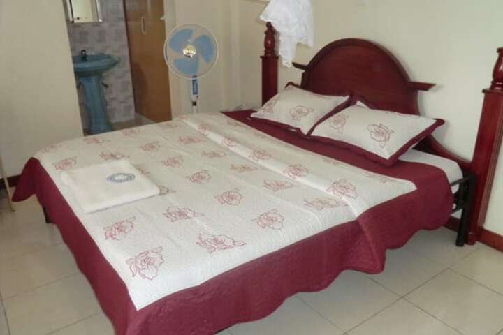 Room 3 of 7
