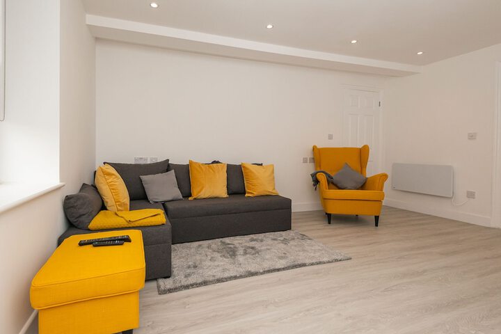 Lounge 117 of 124