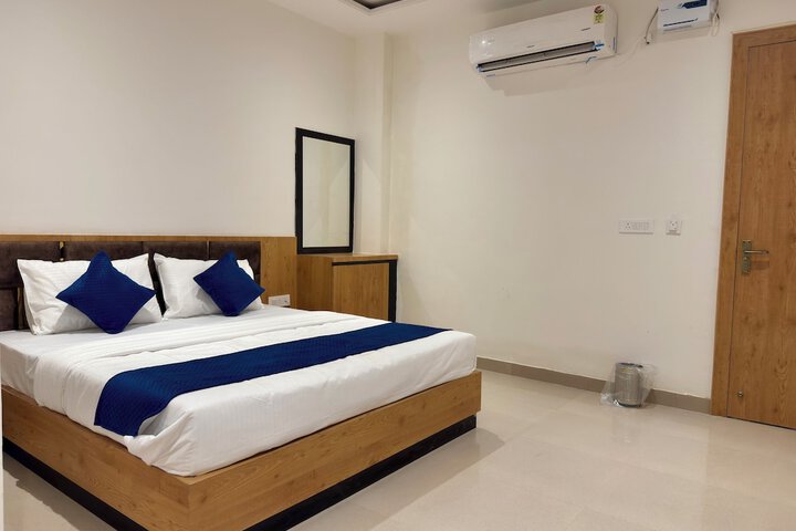 Room 7 of 35
