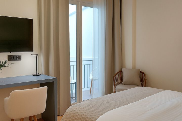 Room 12 of 23