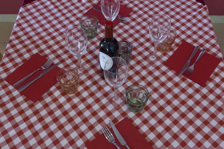 Dining 6 of 20