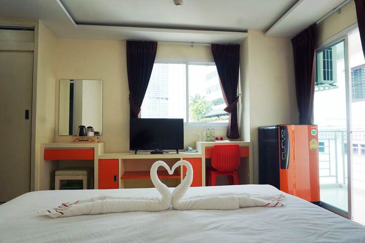 Room 16 of 76