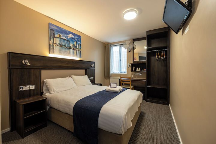 Room 3 of 12