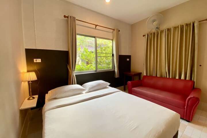 Room 25 of 72