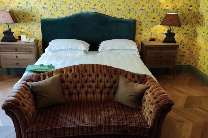 Room 17 of 113