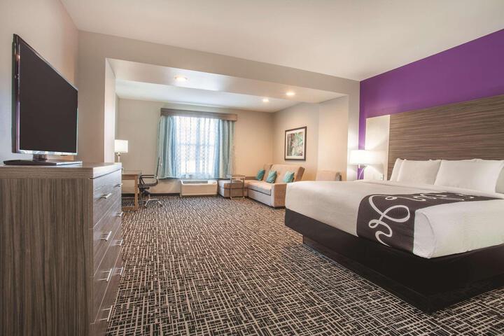 2 Queen Beds (3 of 6)