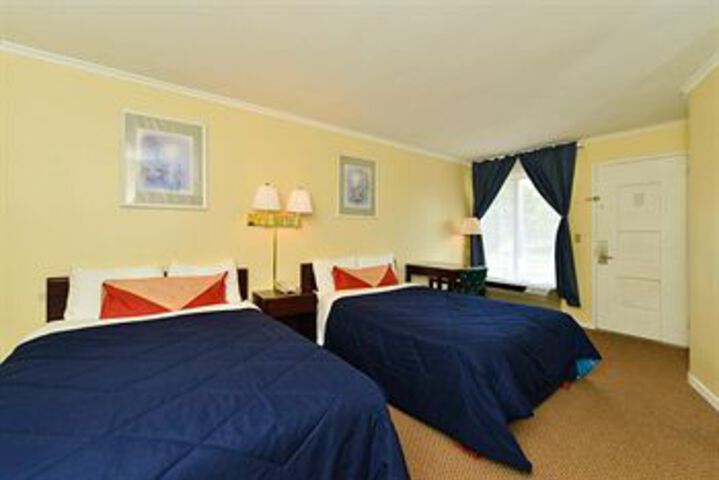 Room 7 of 13