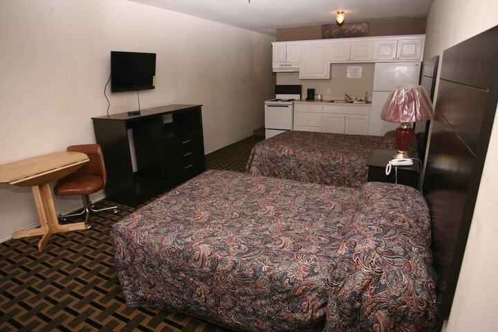 Room 12 of 32