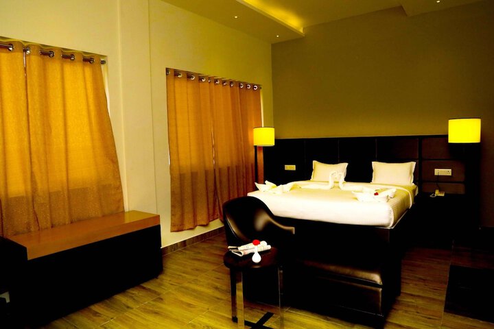 Room 6 of 49