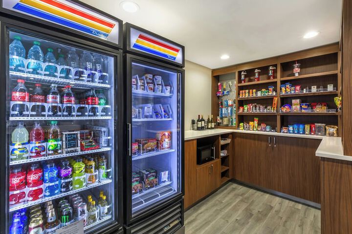 Snack bar