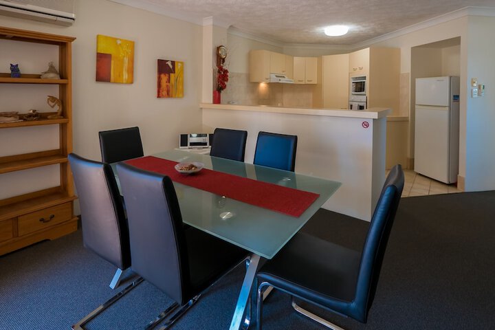 Room 10 of 65