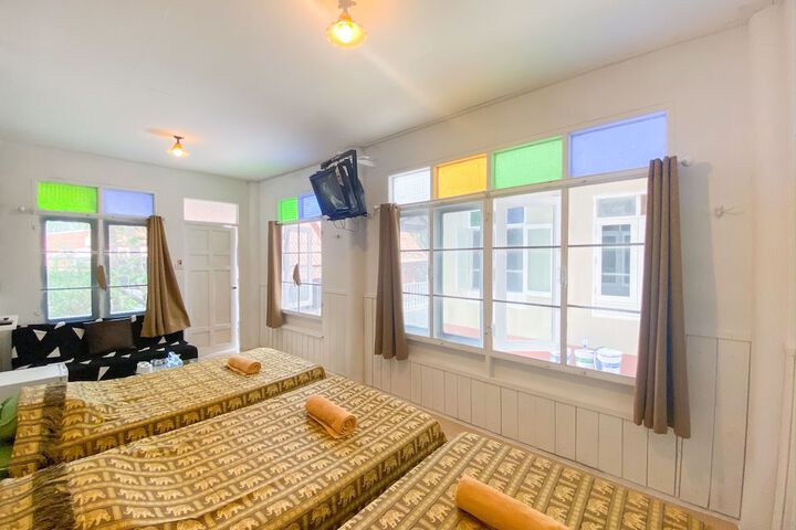 Room 82 of 181