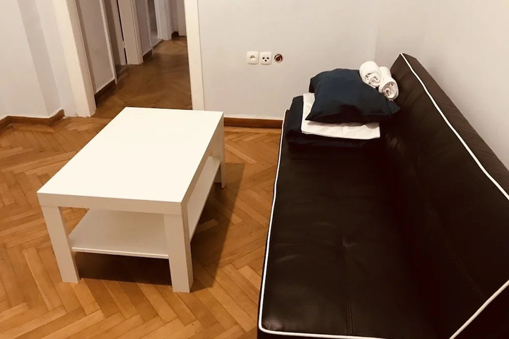 Room 4 of 14