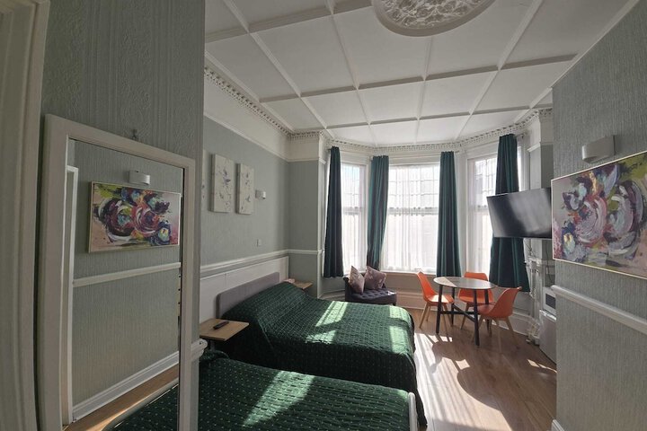 Room 15 of 22