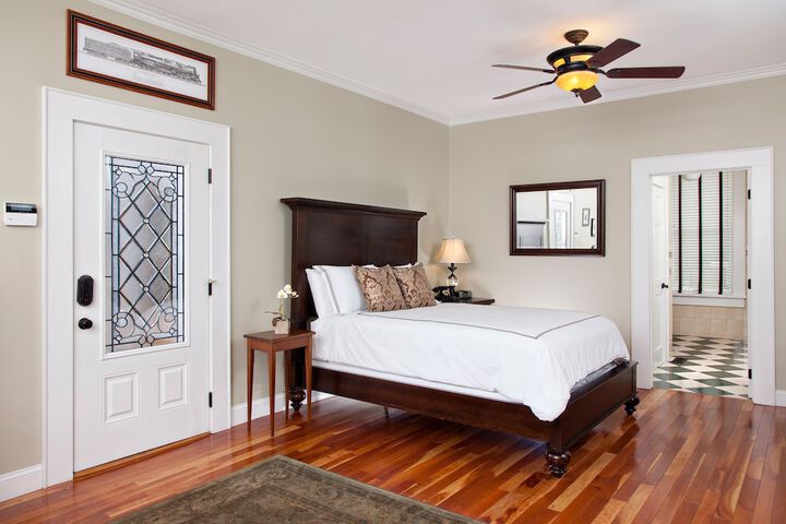 Room 6 of 36