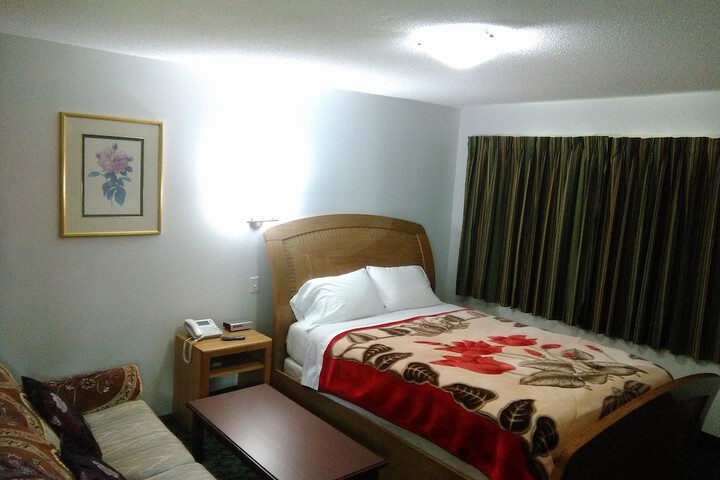 Room 4 of 35
