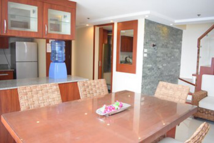 Room 30 of 96