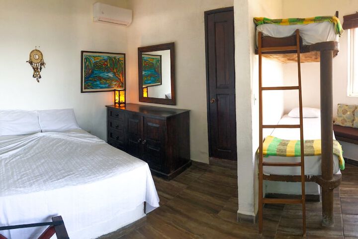 Room 49 of 228