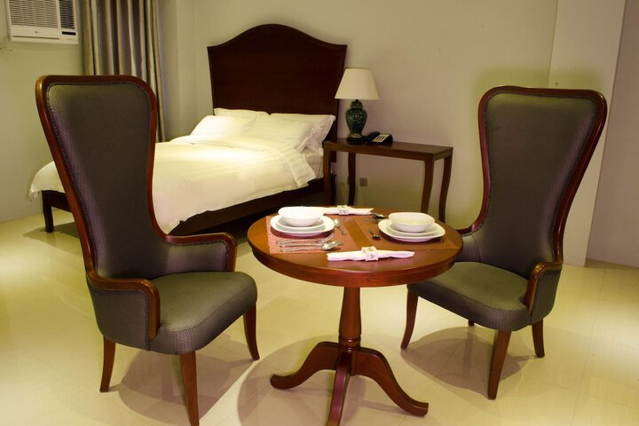 Room 10 of 39