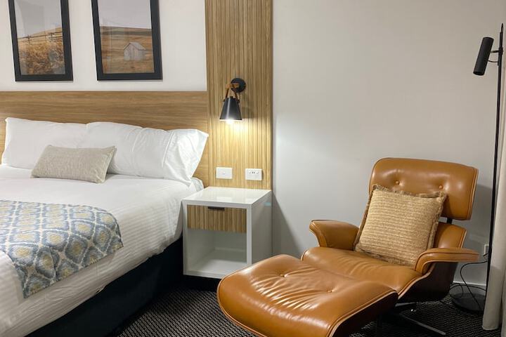 Room 21 of 74
