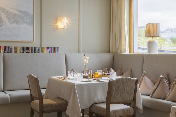 Dining 84 of 128