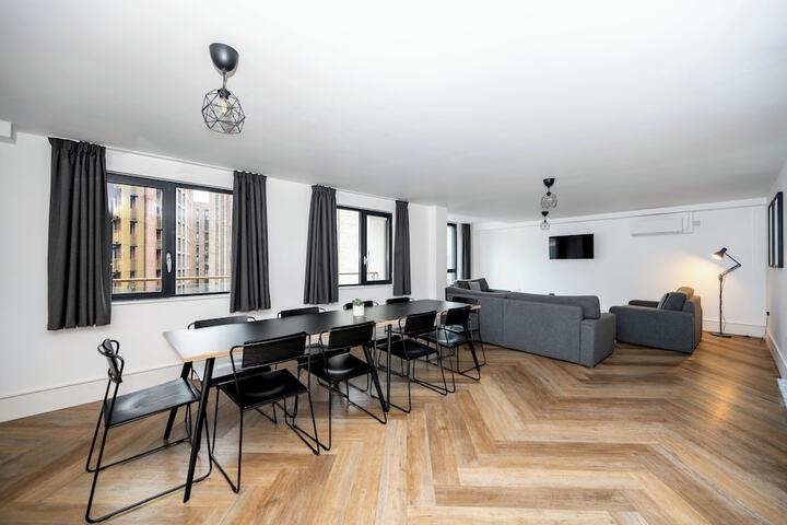 Room 40 of 62