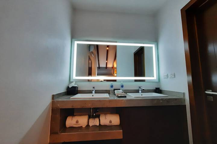 Room 39 of 103