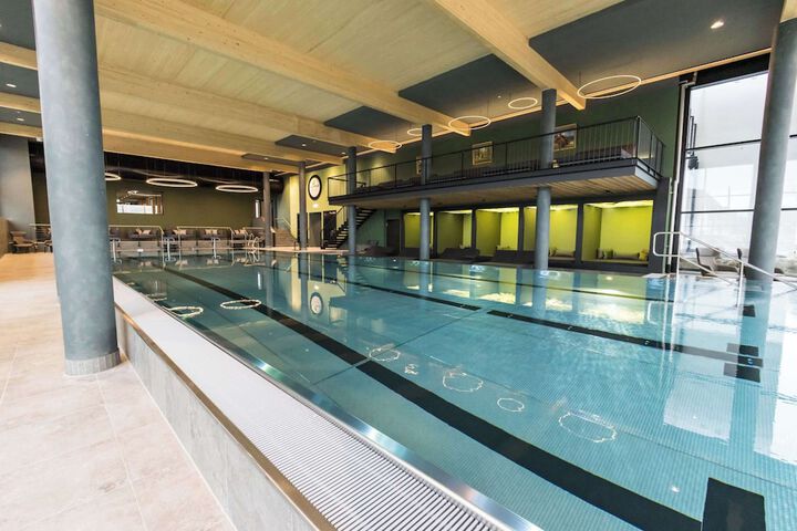 Pool 41 of 67