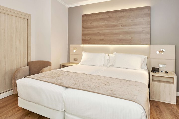 Room 5 of 35