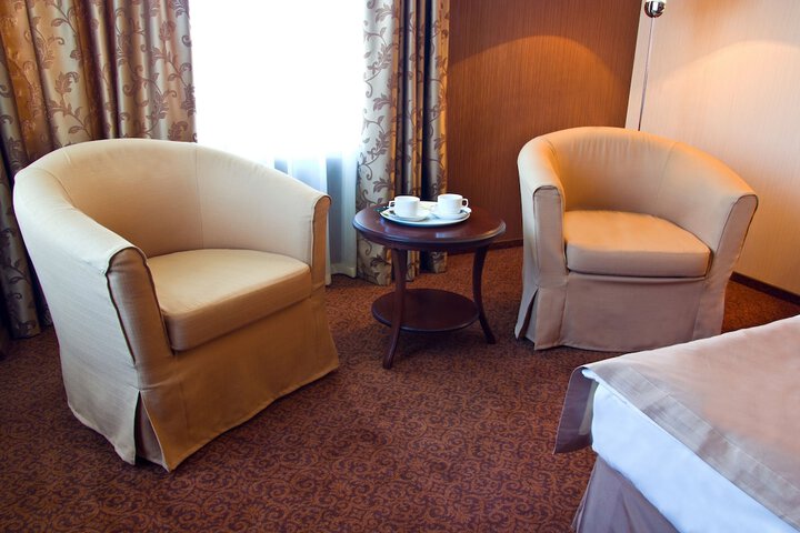 Room 27 of 65