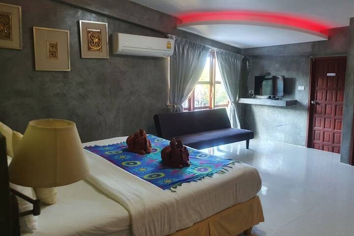 Room 12 of 60