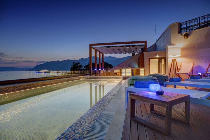 Boutique Hotel La Roche in Tivat