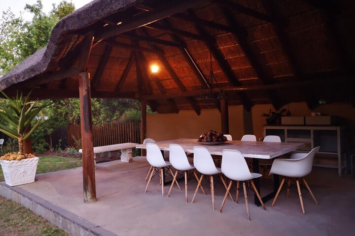 Dining 13 of 25