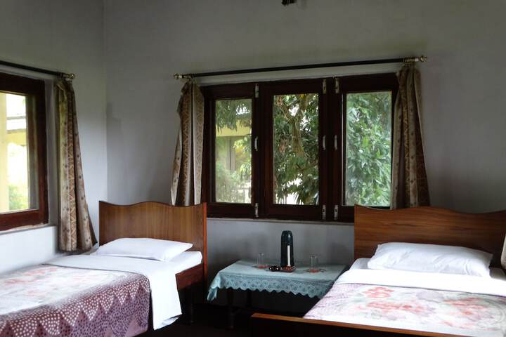 Room 6 of 43