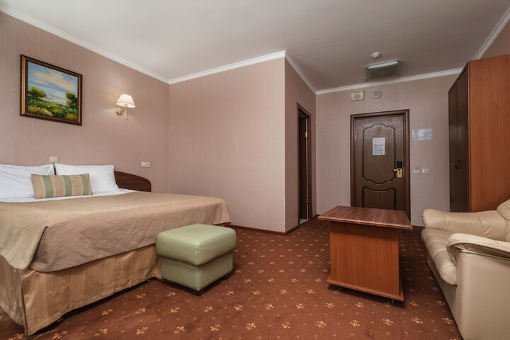 Room 24 of 73