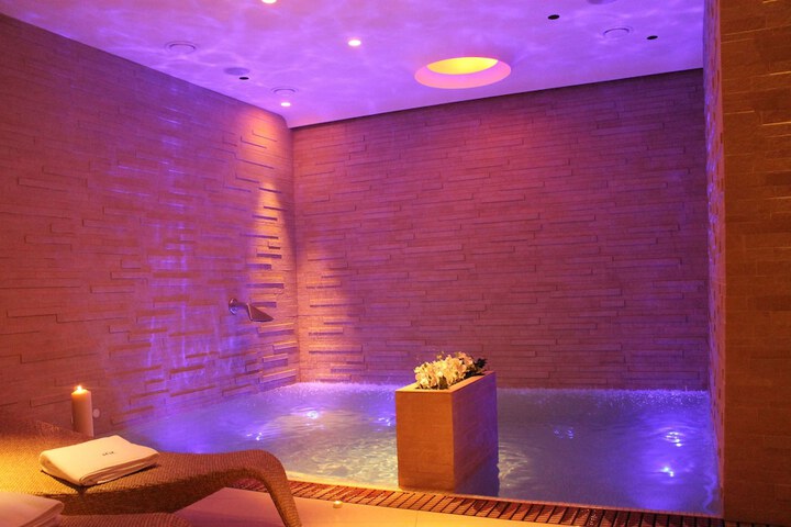 Relaxing Spa