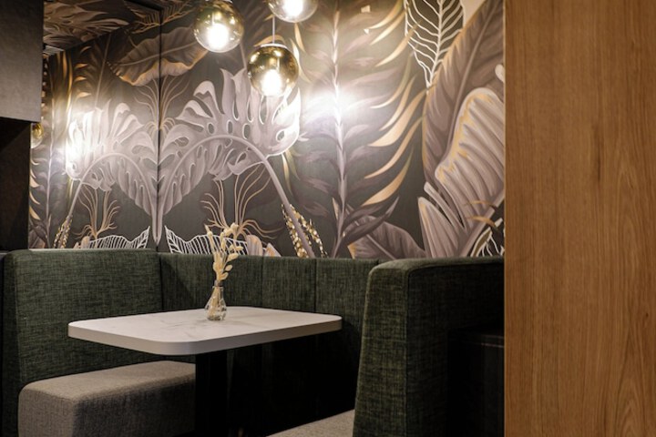 Guest Lobby