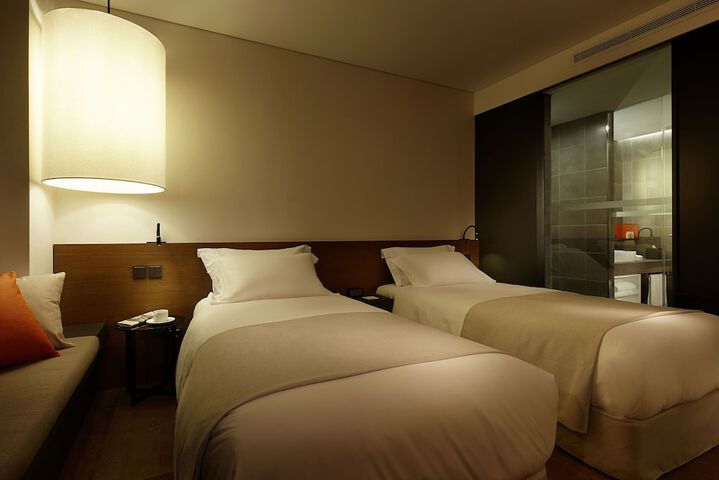 Room 14 of 52