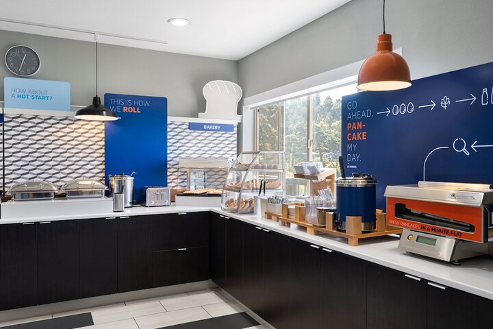 Breakfast/Coffee Service 39 of 50