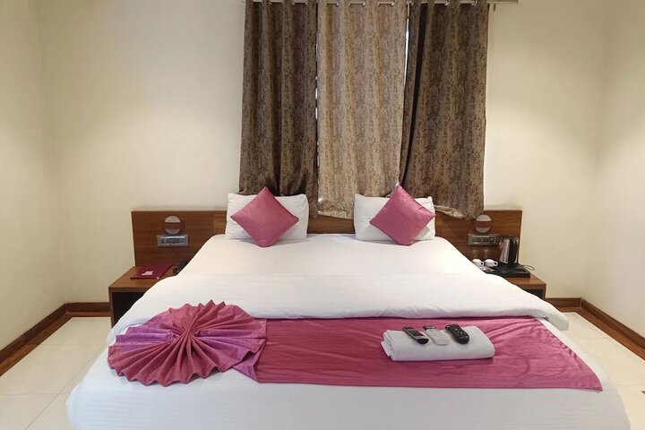Room 5 of 7