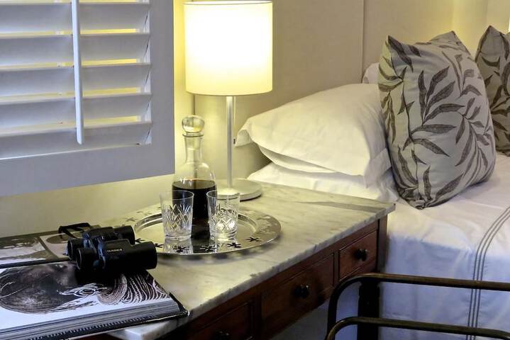 Room 13 of 31