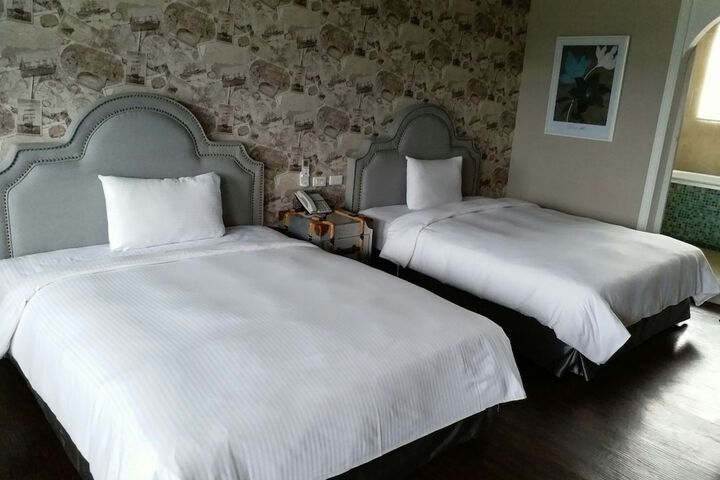 Room 27 of 58